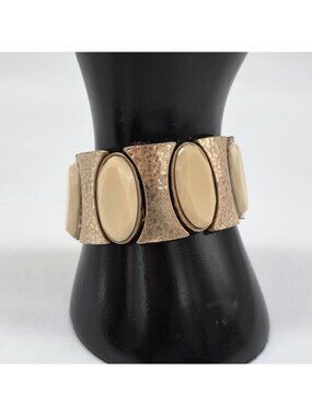 Lucite & Gold Tone Bracelet Stretch Wide Cream Oval Faceted Beads Hammered Textu